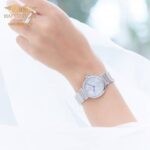 فروش ساعت مچی زنانه سیتیزن بر روی دست فروشگاه حافظی ز اده