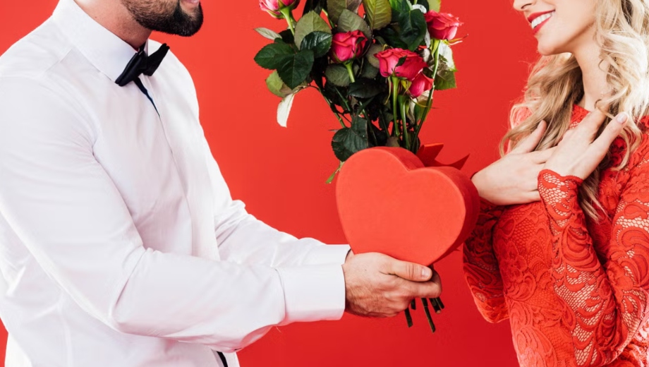 معنی هدیه دادن ساعت در روز ولنتاین