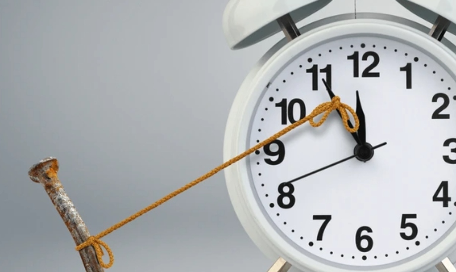 علت از کار افتادن عقربه‌های ساعت