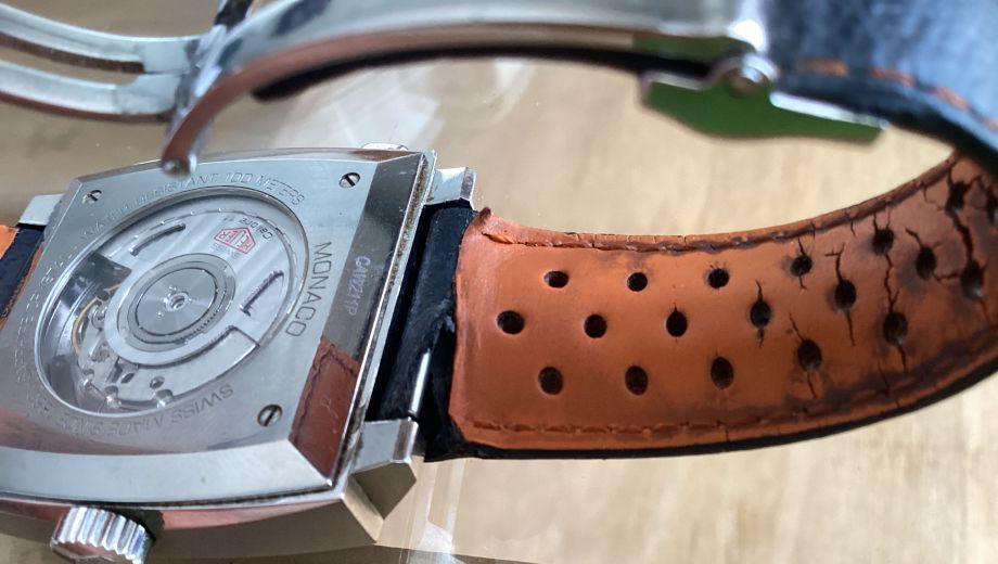 آسیبدیدگی بند ساعت