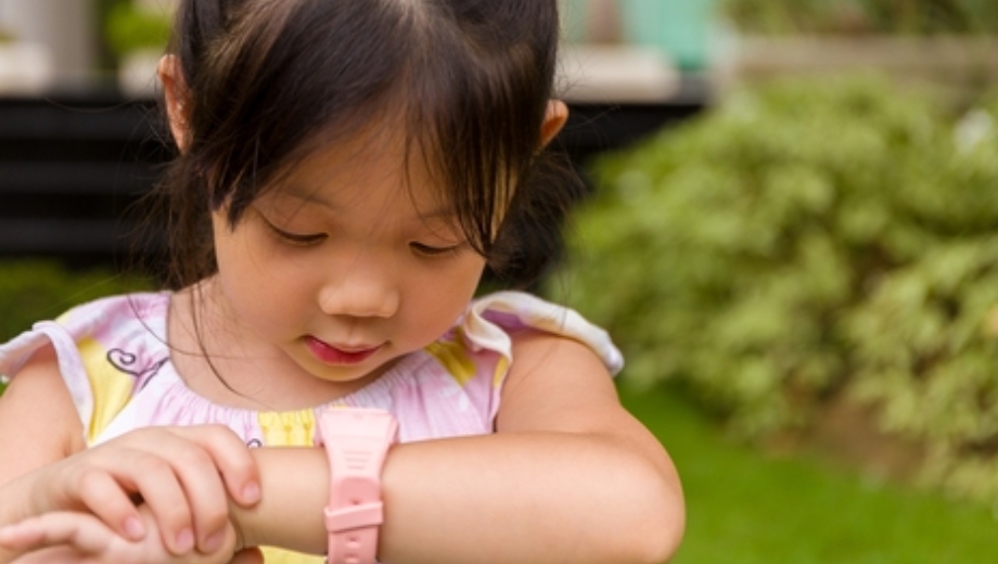 کودک از چند سالگی میتواند ساعت استفاده کند